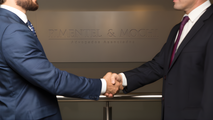 Para Rodrigo Gonçalves Pimentel, entender as diferenças entre as duas modalidades é essencial para escolher o caminho mais seguro e eficiente.